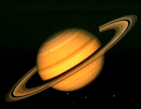 Saturne La Planète Aux Célèbres Anneaux Se Connaître