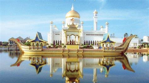 Beasiswa ini sepenuhnya gratis untuk belajar di brunei mengenai beasiswa. 5 Destinasi Wisata di Brunei Darussalam, Ada Kota ...