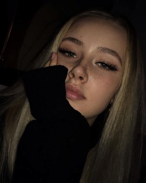 Instagram Post By Lili Hamann 🐆 • Feb 15 2019 At 756pm Utc Cute Selfie Ideas Pretty Girls