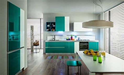 Cocinas pintadas de colores vivos. Muebles de cocina en 5 colores vivos - Decoshabby