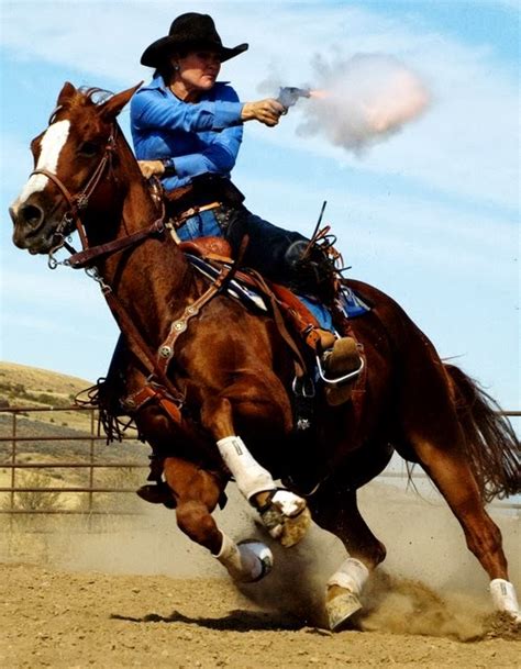 Revitavet Cowboy Mounted Shooting