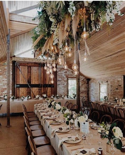 rustic barn wedding ideas on a budget