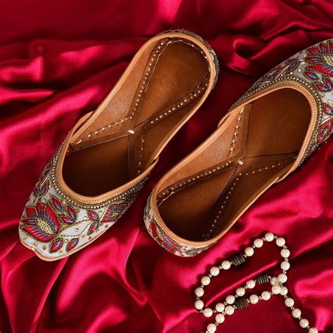Traditional Indian Jutii Embroidered Indian Footwear Bridal Etsy