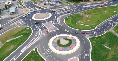 9 Tips For Navigating Roundabouts