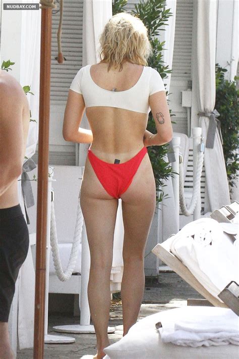 Sophie Turner Nude Butt At The Delano Hotel Pool In Miami 2018 Nudbay