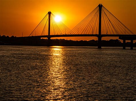Alton Awakens Sunrise Behind Clark Bridge Over Mississippi Flickr