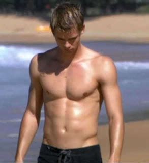 MALE CELEBRITIES 20 Shirtless Pictures Of Hottie Luke Mitchell