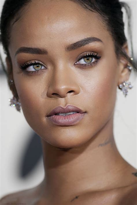 Robyn Rihanna Fenty Rihanna Ünlüler Güzellik