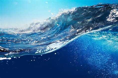 online crop hd wallpaper sea waves water blue sunlight bubbles underwater clear sky