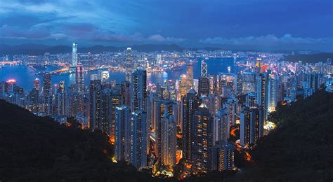 Singapore's leading luxury lifestyle publication | Robb ...