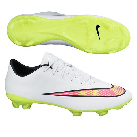 Gear up for the premier league, euro 2020 and more by shopping a huge selection of authentic and official soccer jerseys, soccer cleats, balls and apparel from top brands, soccer clubs and teams. Soccer cleats nike - get right pair of shoes ...