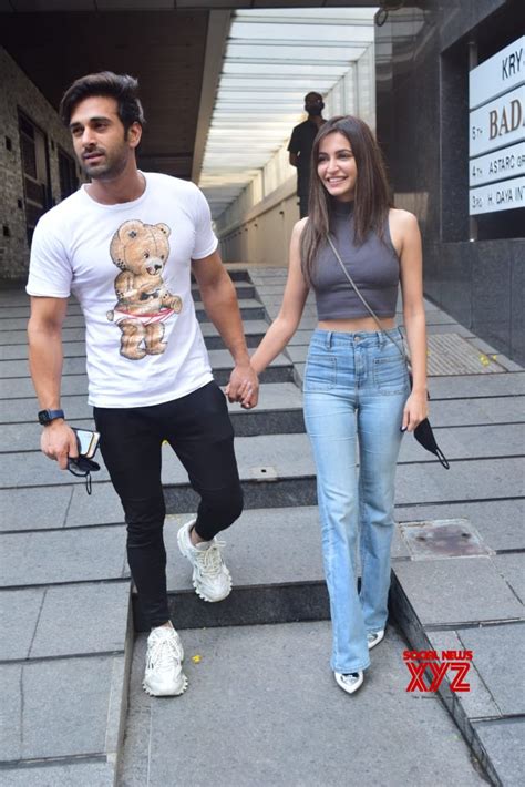 Pulkit Samrat And Kriti Kharbanda Spotted At Hakkasan Bandra Gallery Social News Xyz