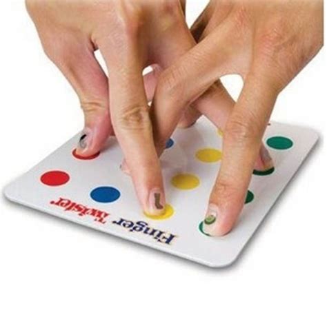 Adorable Tiny Things 3 Twister Game Finger Twister
