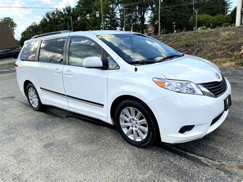 The se's recalibrated suspension gives it even more agility around. Used 2014 Toyota Sienna LE AWD 7-Passenger V6 for Sale in ...