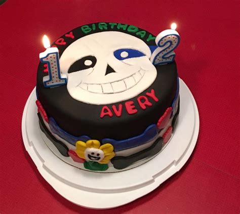 Pin By Superslothgirl On Party Ideas In 2020 Undertale Cake Cute