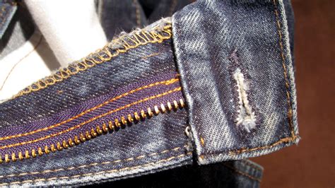 A broken zipper doesn't mean the end of your jacket or favorite pair of jeans. Beth Stone Studio: {Home} DIY: How to Fix a Broken Zipper