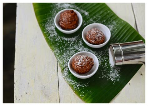 Adonan ini kemudian dibungkus melilit tusukan bambu, batang tebu, atau batang serai, lalu dipanggang di atas bara arang. Indonesian Medan Food: Godok - Godok (Banana and Coconut ...