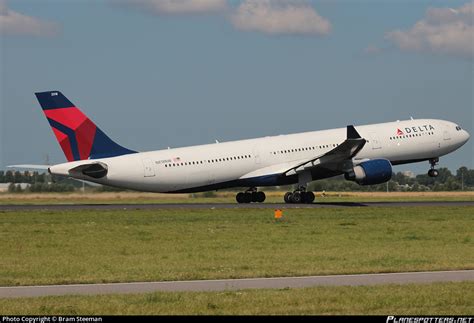 N818nw Delta Air Lines Airbus A330 323 Photo By Bram Steeman Id