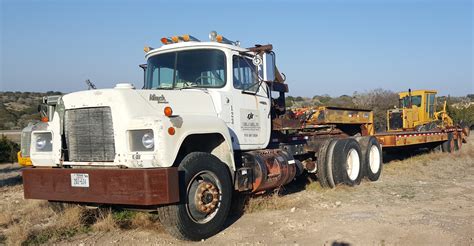 Truck Tractorlowboy Trailer West Texas Dirt Contractors Cjc Dirt