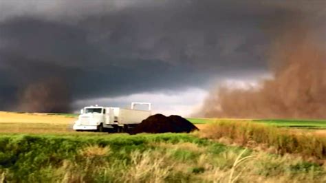 Farmer Finds Himself Surrounded By 3 Tornadoes After Truck Gets Stuck