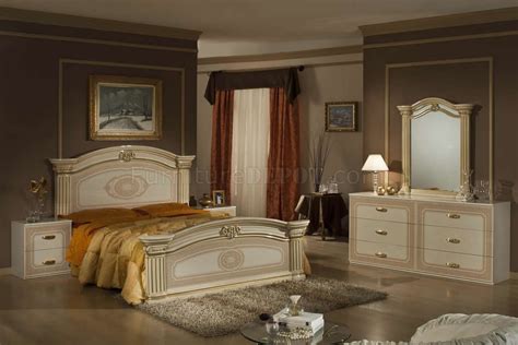 We did not find results for: Beige & Gold Two-Tone Finish 5Pc Traditional Bedroom Set