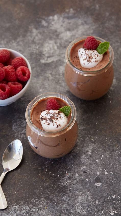 A delicious and easy chocolate mousse recipe (mousse au chocolate), that consists of just 2 ingredients. Easy Chocolate Mousse | Recipe | Easy chocolate mousse ...