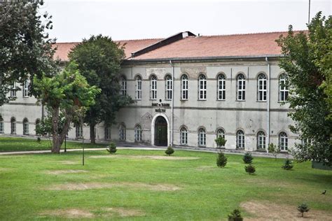 Haberimiz eskişehir ilimizde yer alan eskişehir teknik üniversitesi ulaştırma meslek yüksekokulu tercihi yapmayı düşünen öğrencilerimize rehber olacaktır. Yıldız Teknik Üniversitesi İletişim Tasarımı Öğrenci ...