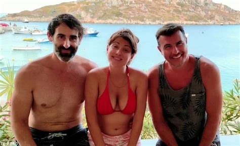 Έγινε γνωστή μέσα από ορισμένες σειρές. Η Κλέλια Ρένεση ποζάρει με μαγιό | Patras Events