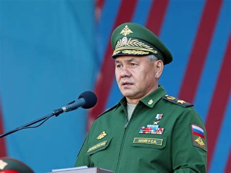 Юлия сергеевна шойгу — не только дочь высокопоставленного российского чиновника, но и квалифицированный психолог, кандидат наук. Дочь Шойгу показала редкие семейные фото с отцом ...