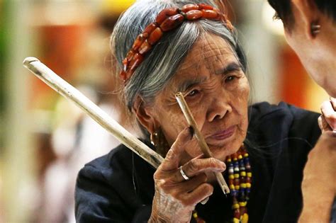 Anger Over A 100 Year Old Tribal Artist At A Tattoo Show Bbc News