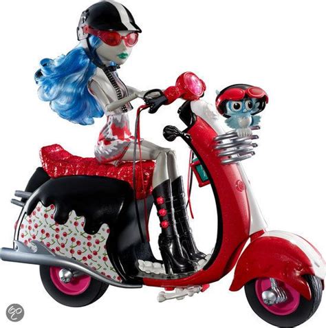 Monster High Scooter Ghoulia Yelps Yelp Monster High Scooter Dolls