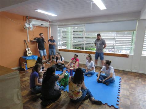 Na oportunidade estiveram presentes as famílias de alunos, professores, e equipe pedagógica da escola. Dia da Família na Escola promove integração entre pais, alunos e professores | O Município