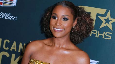 After Feeling Left Out Issa Rae Stars In Covergirls New Inclusive