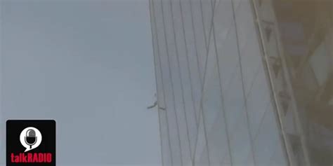 Man Seen Climbing The Shard In London Indy100