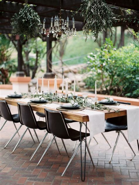 30 Minimalist Wedding Ideas for the Cool Bride