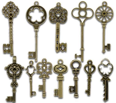 Skeleton Key Charm Collection Of 5 Large Keys Steampunk Vintage