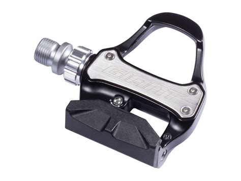 Giant Road Elite Performance Clipless Pedals £3824 Road Clipless