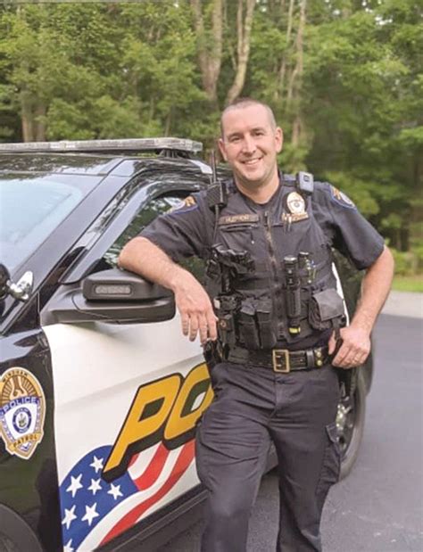 The Windham Eagle News Windham Police Honor Hudnor As Employee Of Quarter