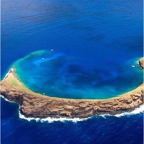 Molokini Crater Just Off The Coast Of Maui Hiwent Diving