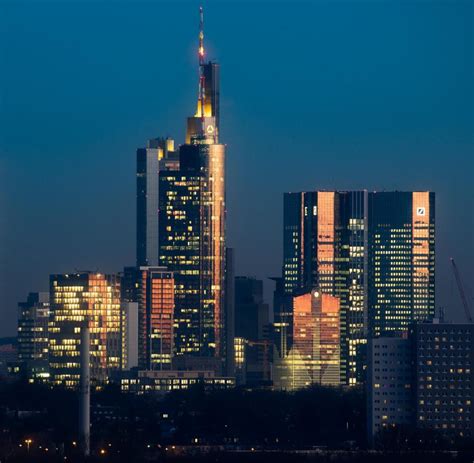 Die eigenkapitalquote der banken in deutschland unterscheidet sich stark. Eigenkapital: So unsicher sind unsere Banken - WELT