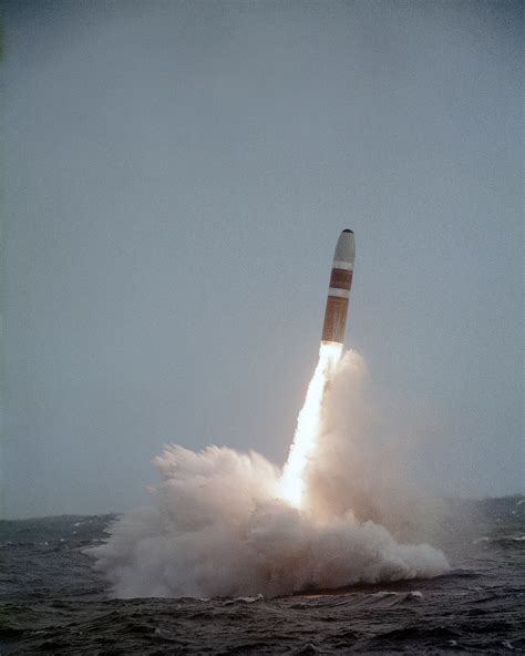 Submarine-launched ballistic missile - Turkcewiki.org