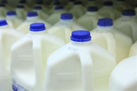 1200 Gallon Of Milk Stock Photos Pictures And Royalty Free Images Istock