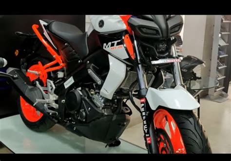 Top 10 fastest bikes in the world 2021. Yamaha MT 15 Custom Paint looks tempting - Motorcyclediaries