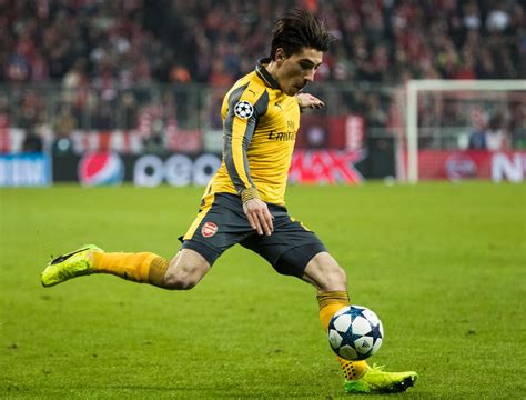 ˈeɣtoɾ βeʎeˈɾin moˈɾuno, born 19 march 1995) is a spanish professional footballer who plays as a right back or wing back for premier league club. Arsenal Defender Hector Bellerin Becomes Barcelona's ...