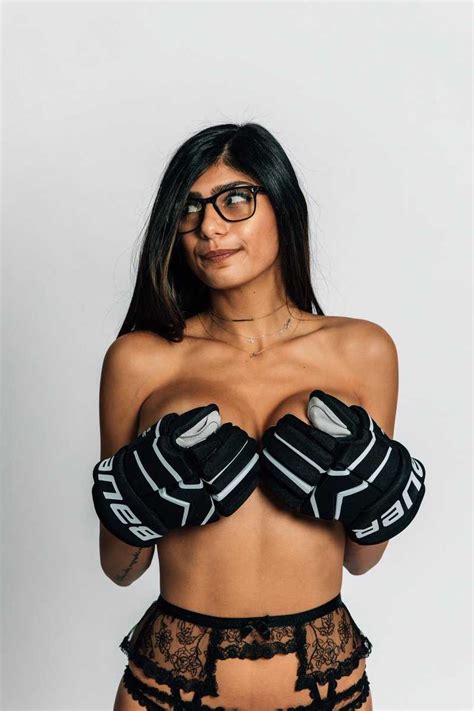 Hot Pictures Of Mia Khalifa Are Delight For Fans Page Of