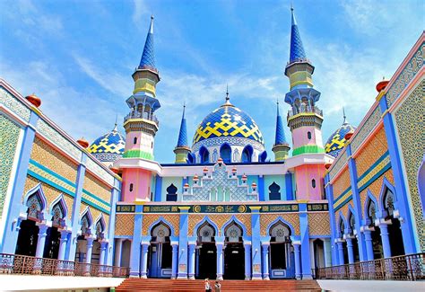 Ini 5 Masjid Terindah Di Indonesia Ada Yang Mirip Taj Mahal Lho