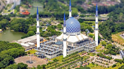 Specialize in parcel, package and delivery. Sultan Salahuddin Abdul Aziz Mosque, Kuala Lumpur : WQHD ...