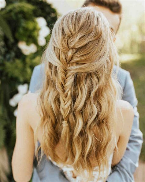 37 Pretty Wedding Hairstyles For Brides With Long Hair