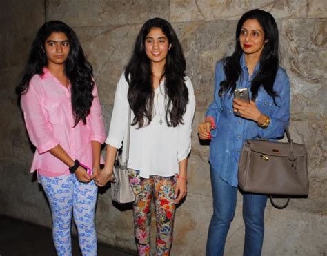 Sridevi Daughter Jhanvi Pays Heartbreaking Tribute On Instagram Metro