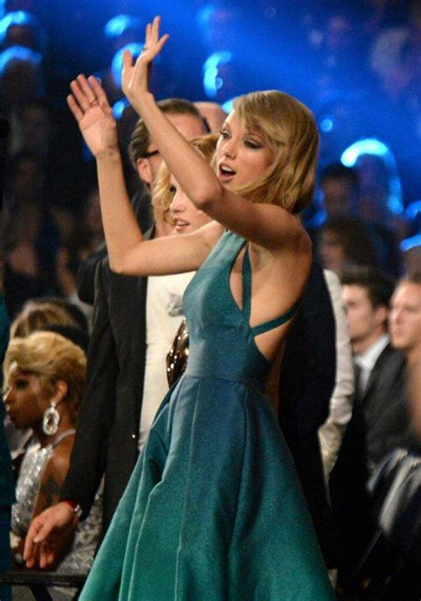 Taylor Swift Finally Named Her Signature Dance Move Swifties Amino